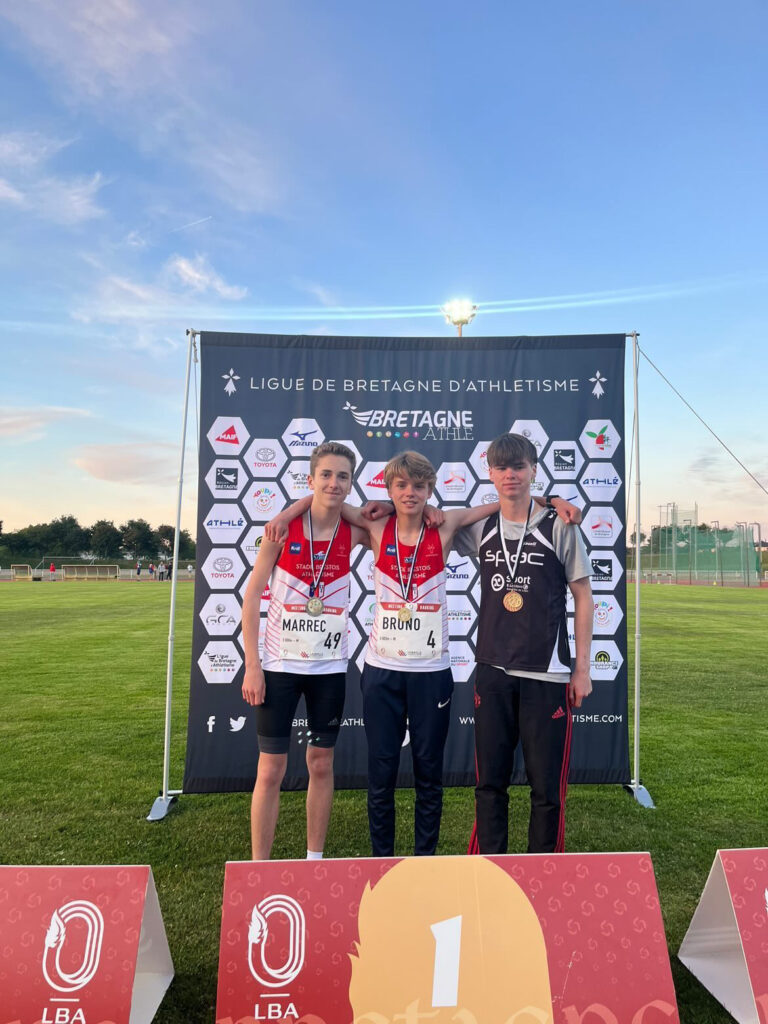 Maël Bruno et Pirre-Louis Marrec sur le podium du Finistère demi-fond long à Lamballe