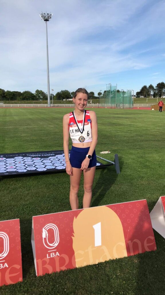 Elise Le Menn sur le podium du Finistère demi-fond long à Lamballe