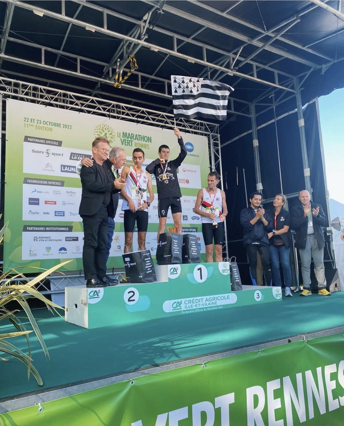 Florian Caro podium Bretagne marathon