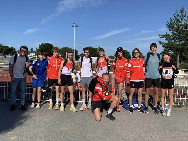 Participants au Bretagne steeple et 3000m 2025 et au meeting du CJF St Malo