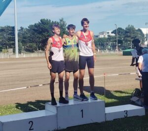 Podium du Bretagne 2025 du 3000m steeple juniors