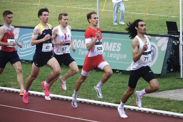 Jullian Berdejo sur le 800m de la Tempo Run League 2025