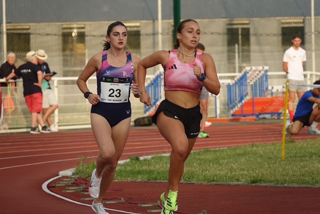 Louise Morval sur le 5000m de la Tempo Run League le 14 juin 2025 à Cergy