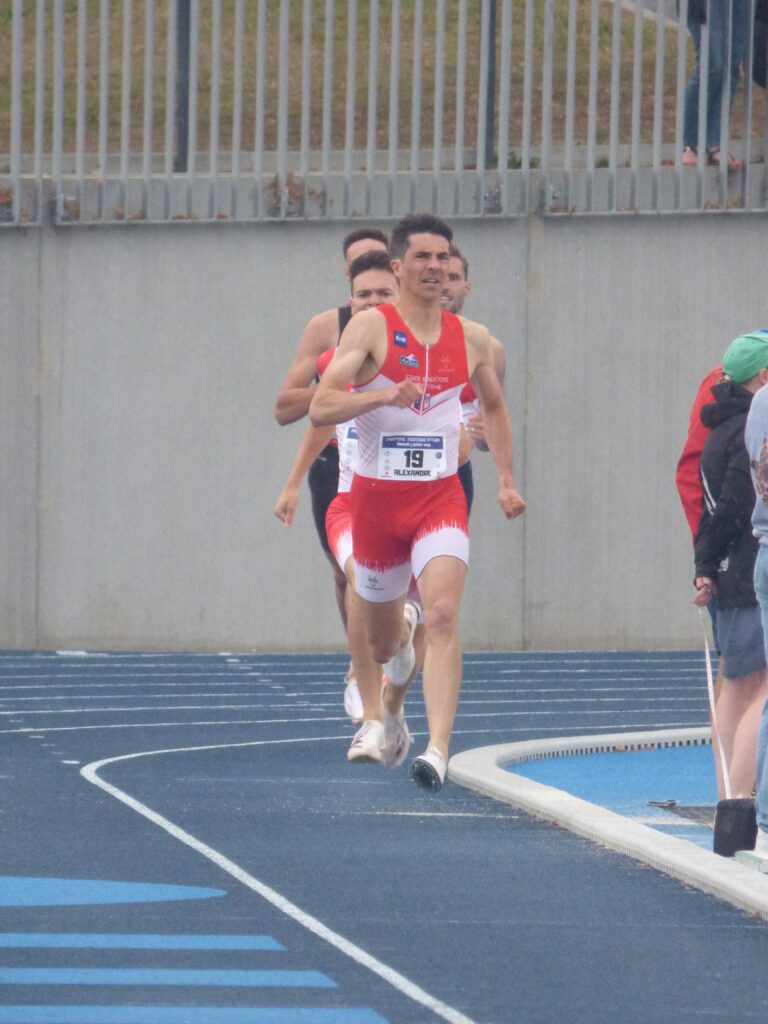 Alexandre Le Paih au 800m du meeting du Quimper athlétisme 2025