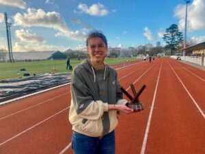 Romane Bothorel avec son projet de design