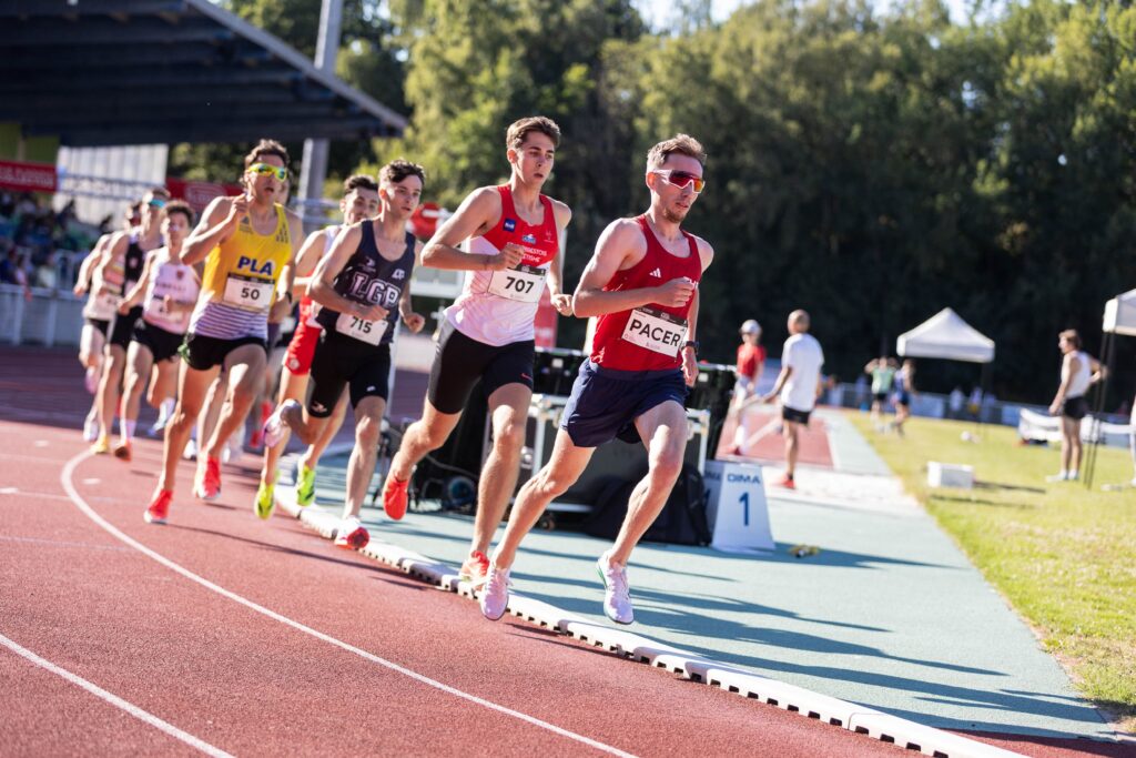 Alexis Realland, RP sur 1500m au meeting Tempo Run League / Evelyne Joannic à Fougères